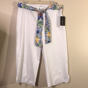 Counterparts White Super Stretch Capris, Scarf Belt, Size 8,  NWT